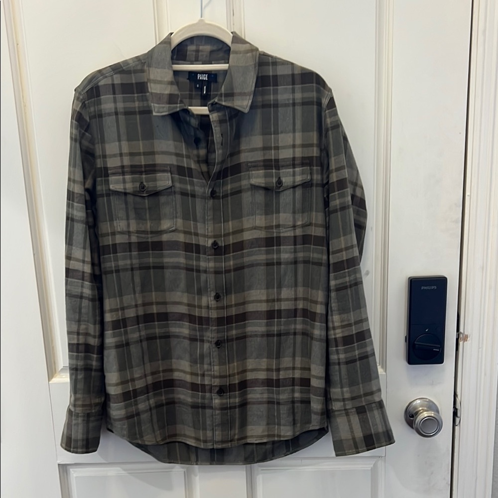 EUC Paige Men's flannel